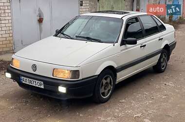 Седан Volkswagen Passat 1989 в Харькове