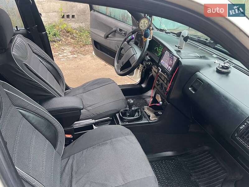 Седан Volkswagen Passat 1989 в Харькове фото 27 Седан Volkswagen Passat 1989 в Харькове