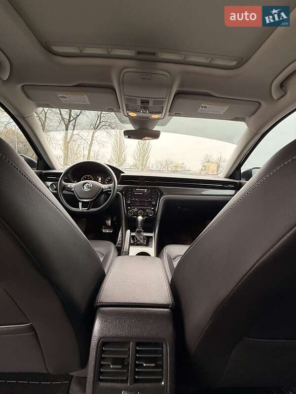 Седан Volkswagen Passat 2020 в Первомайске