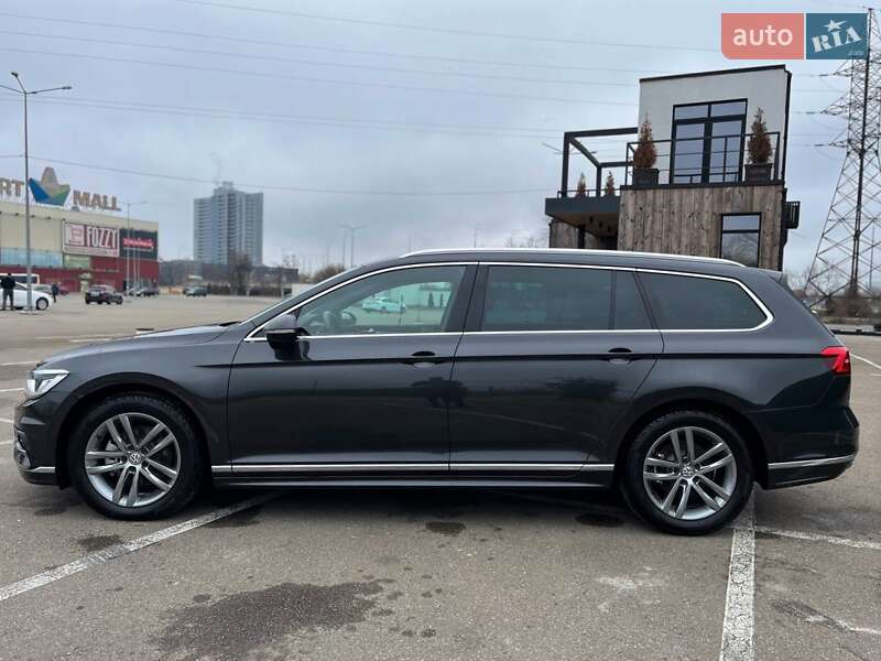 Универсал Volkswagen Passat 2017 в Киеве