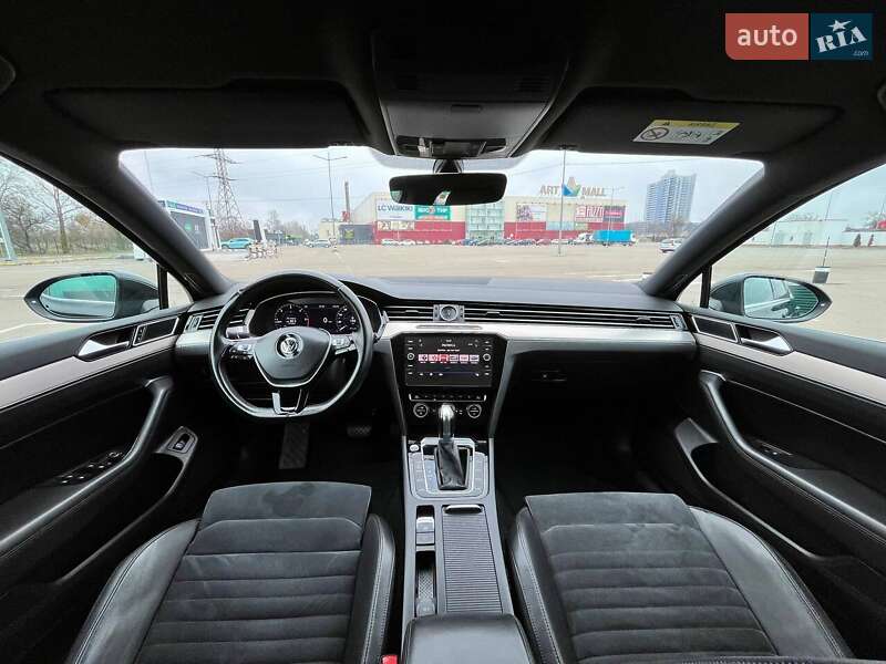 Универсал Volkswagen Passat 2017 в Киеве