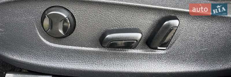 Седан Volkswagen Passat 2014 в Києві