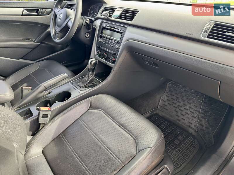 Седан Volkswagen Passat 2014 в Києві