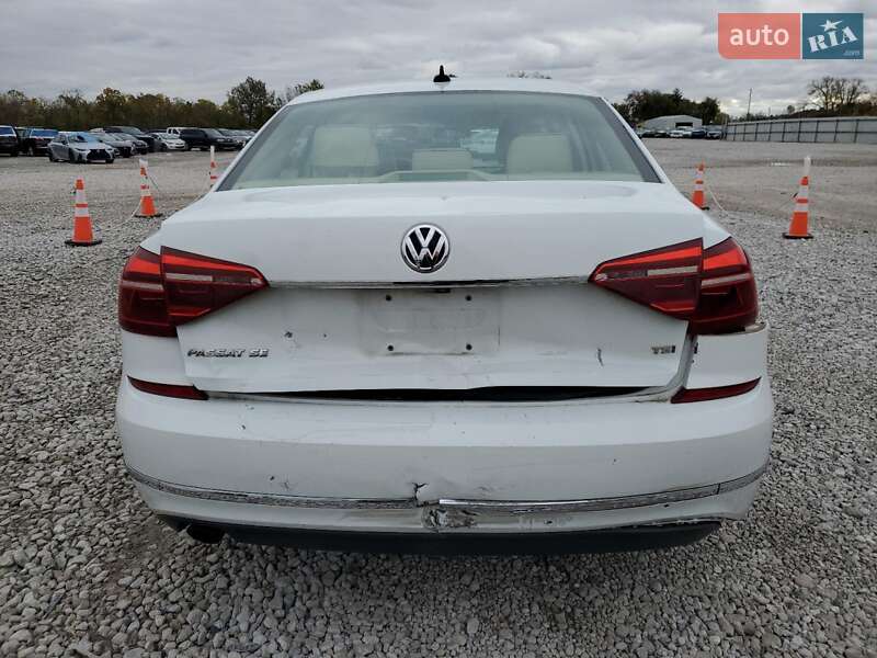 Седан Volkswagen Passat 2017 в Киеве