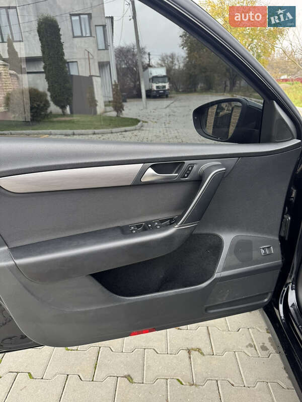 Седан Volkswagen Passat 2011 в Черновцах фото 8 Седан Volkswagen Passat 2011 в Черновцах