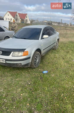 Седан Volkswagen Passat 1998 в Вараші