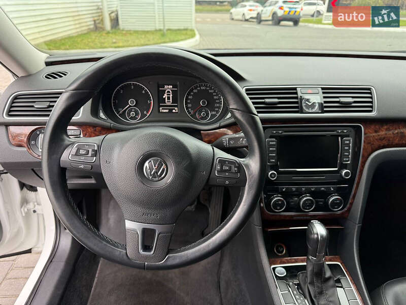 Седан Volkswagen Passat 2014 в Одессе