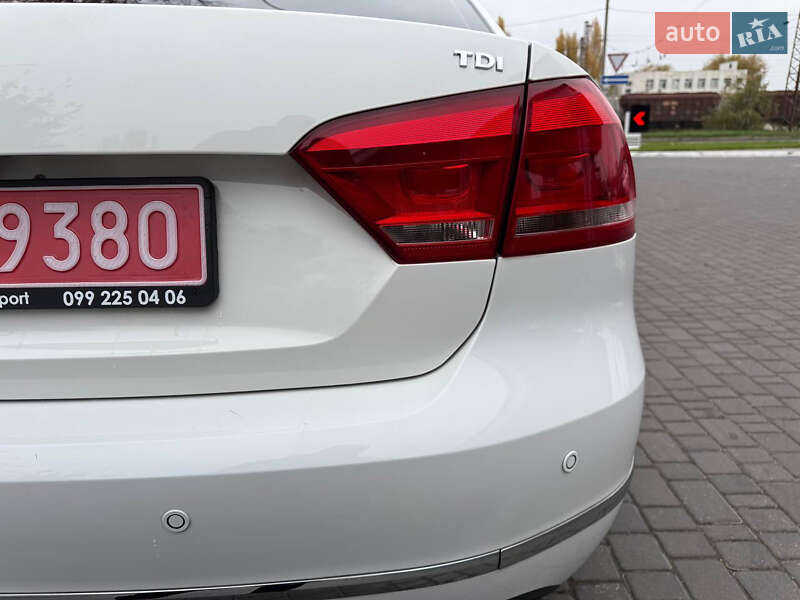 Седан Volkswagen Passat 2014 в Одессе