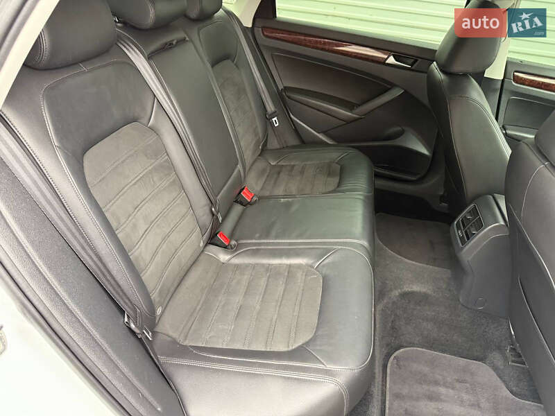 Седан Volkswagen Passat 2014 в Одессе