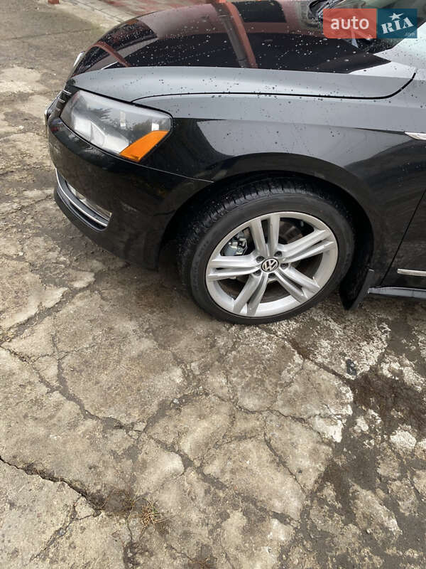 Седан Volkswagen Passat 2013 в Умані