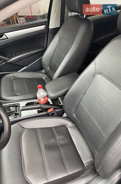 Седан Volkswagen Passat 2013 в Умани