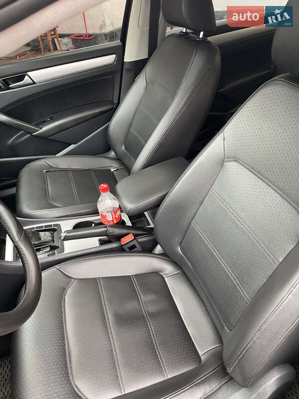 Седан Volkswagen Passat 2013 в Умані