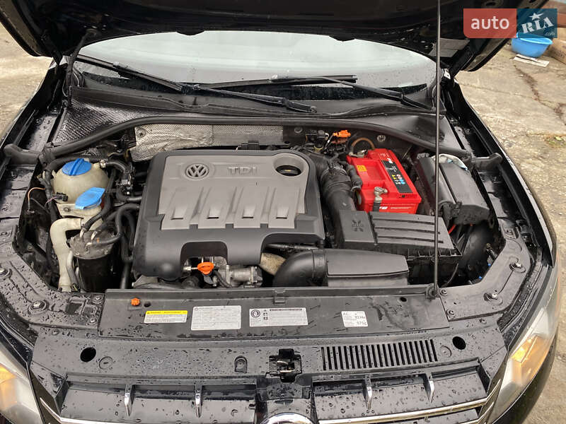 Седан Volkswagen Passat 2013 в Умані