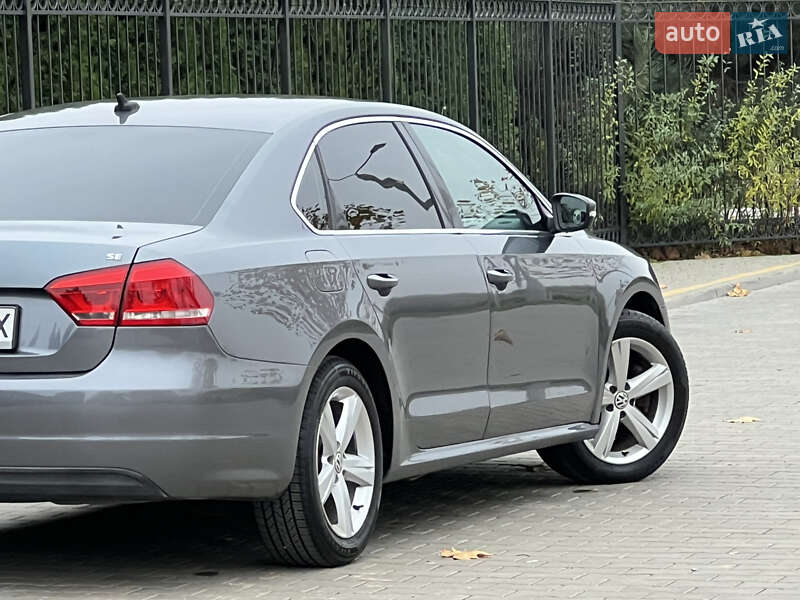 Седан Volkswagen Passat 2013 в Одессе