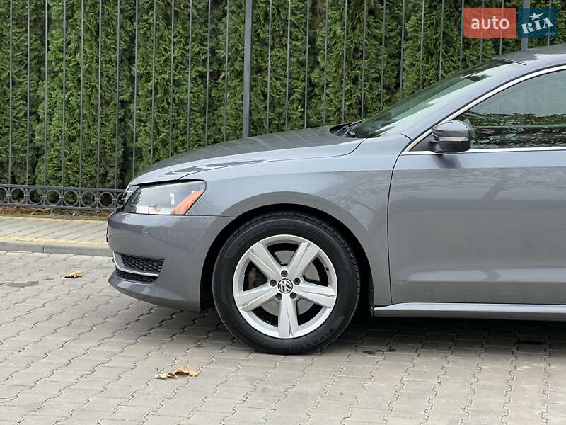 Седан Volkswagen Passat 2013 в Одессе