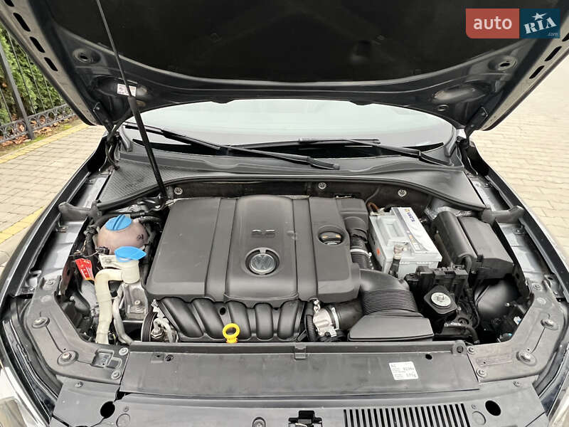 Седан Volkswagen Passat 2013 в Одессе