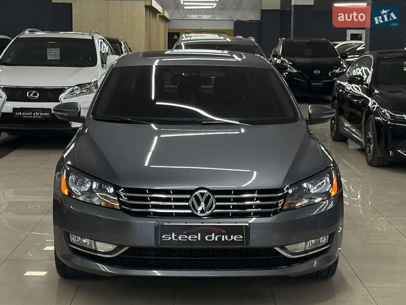 Седан Volkswagen Passat 2013 в Николаеве