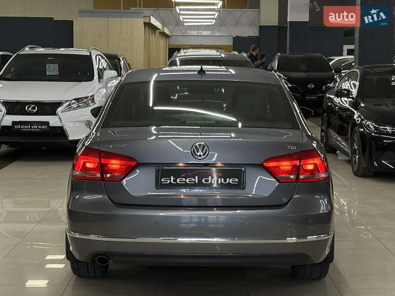 Седан Volkswagen Passat 2013 в Николаеве