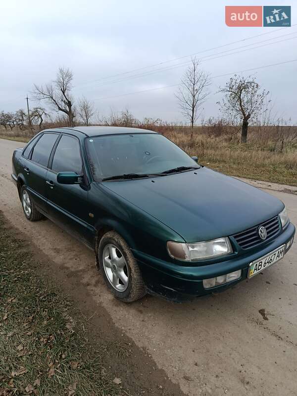Седан Volkswagen Passat 1995 в Шаргороде