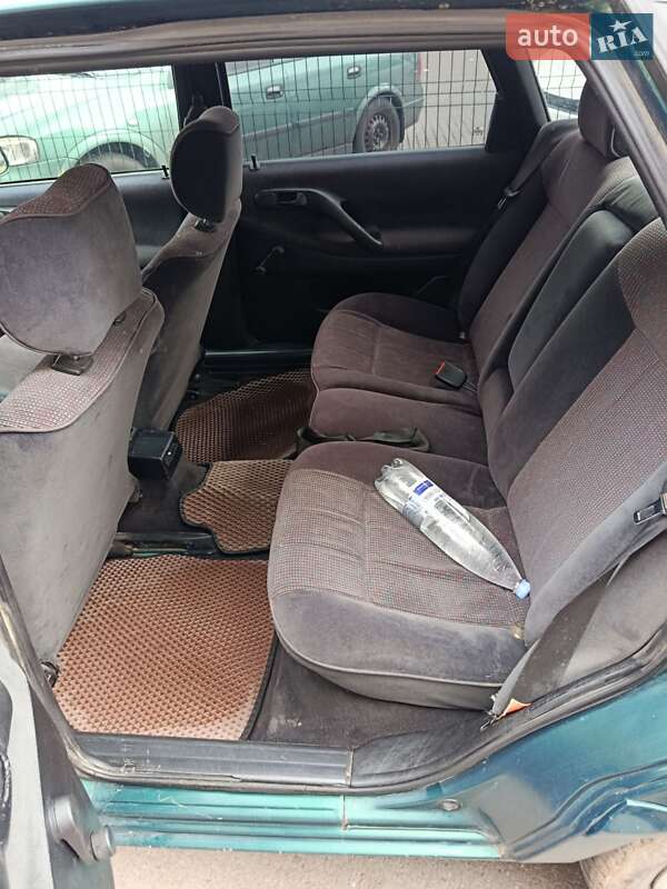 Седан Volkswagen Passat 1995 в Шаргороде