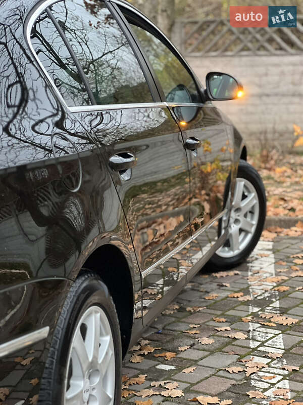 Седан Volkswagen Passat 2006 в Ивано-Франковске