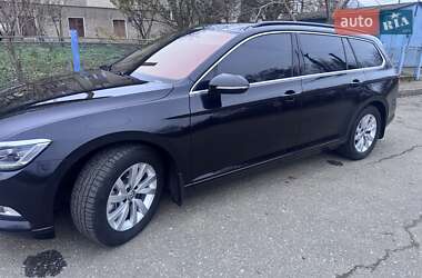 Універсал Volkswagen Passat 2017 в Снятині