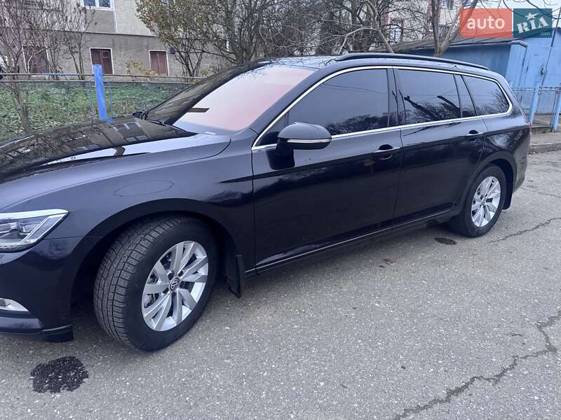 Универсал Volkswagen Passat 2017 в Снятине
