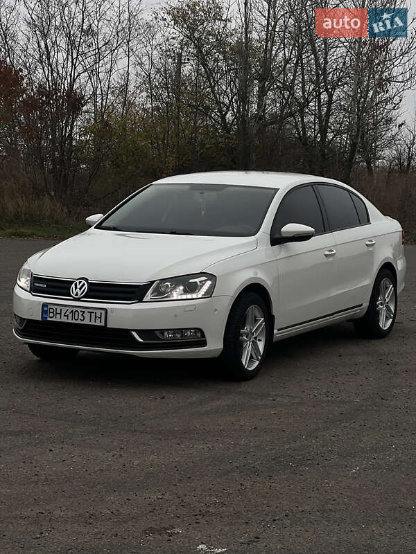 Седан Volkswagen Passat 2012 в Подільську