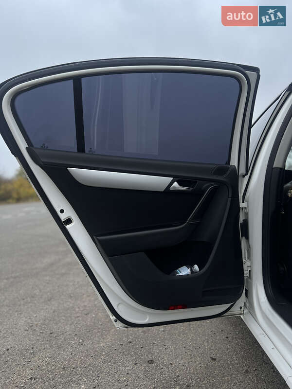 Седан Volkswagen Passat 2012 в Подільську