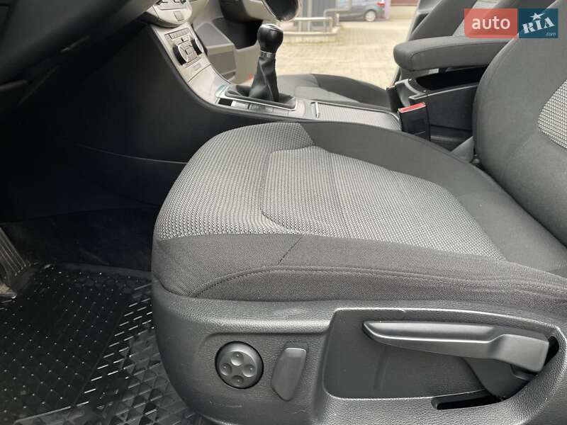 Универсал Volkswagen Passat 2011 в Луцке фото 33 Универсал Volkswagen Passat 2011 в Луцке