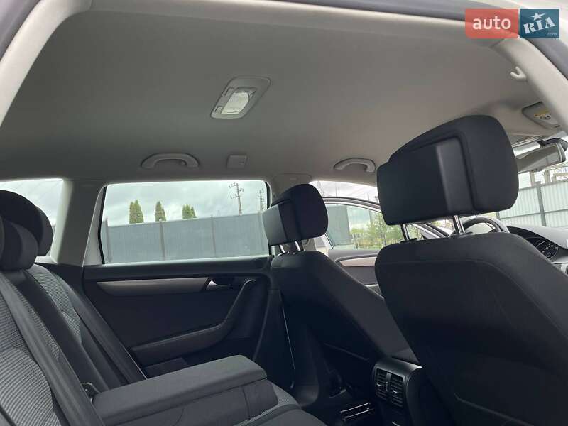 Универсал Volkswagen Passat 2011 в Луцке фото 42 Универсал Volkswagen Passat 2011 в Луцке