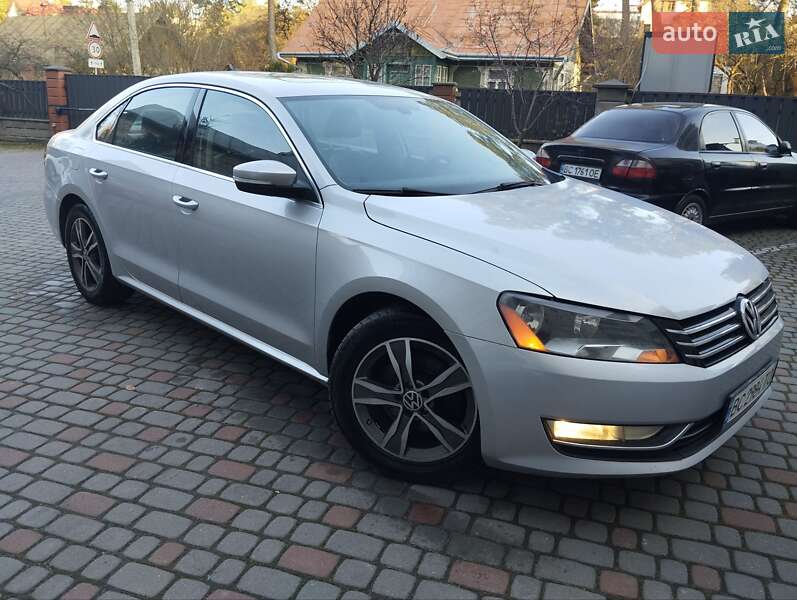Седан Volkswagen Passat 2012 в Львове