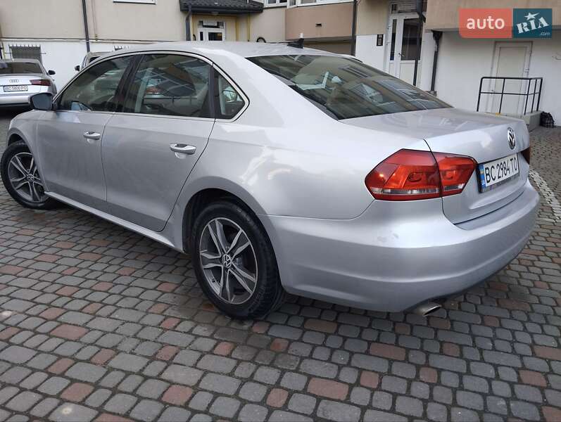 Седан Volkswagen Passat 2012 в Львове
