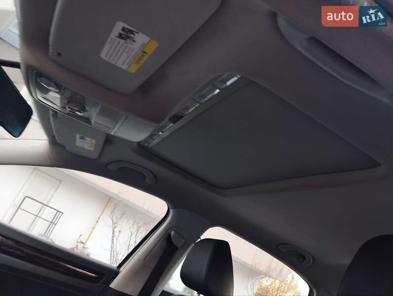Седан Volkswagen Passat 2012 в Львове