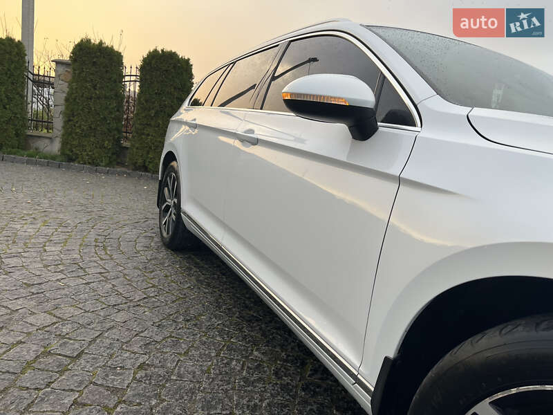 Универсал Volkswagen Passat 2018 в Львове