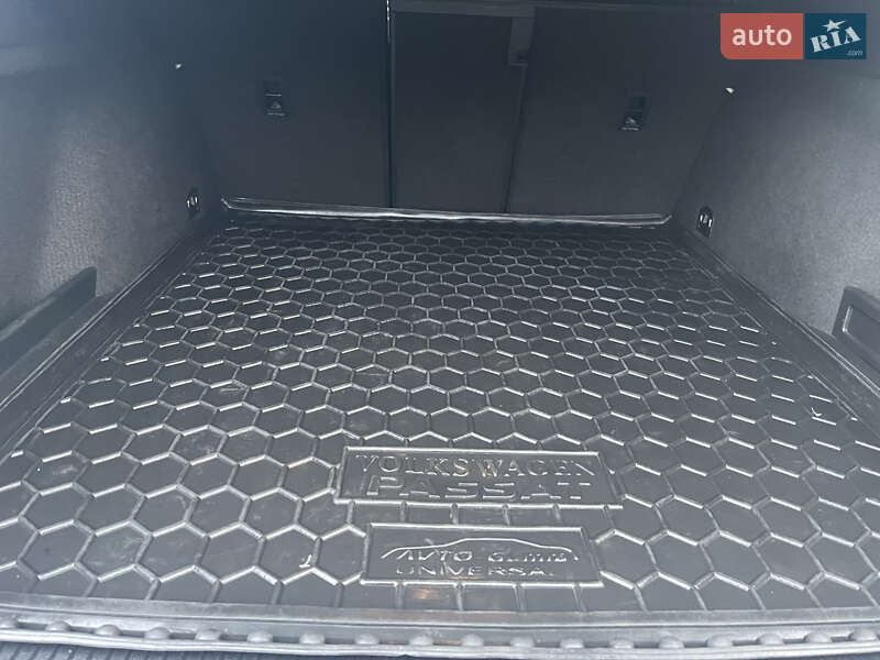 Универсал Volkswagen Passat 2018 в Львове