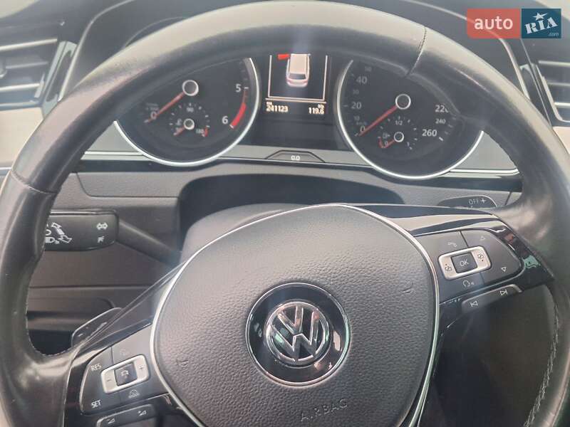 Універсал Volkswagen Passat 2016 в Тернополі