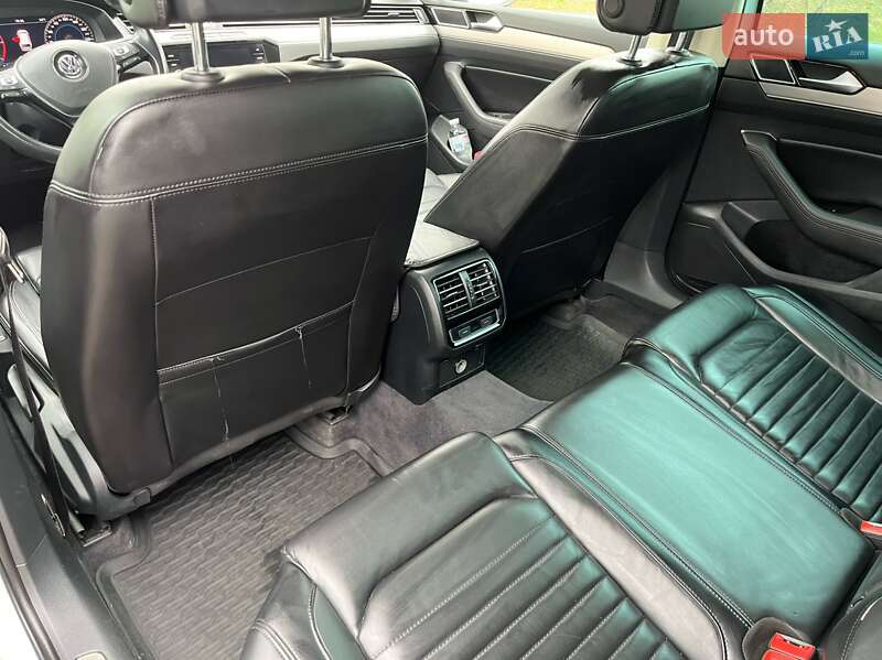 Универсал Volkswagen Passat 2017 в Ивано-Франковске