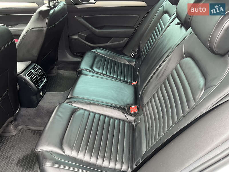 Универсал Volkswagen Passat 2017 в Ивано-Франковске