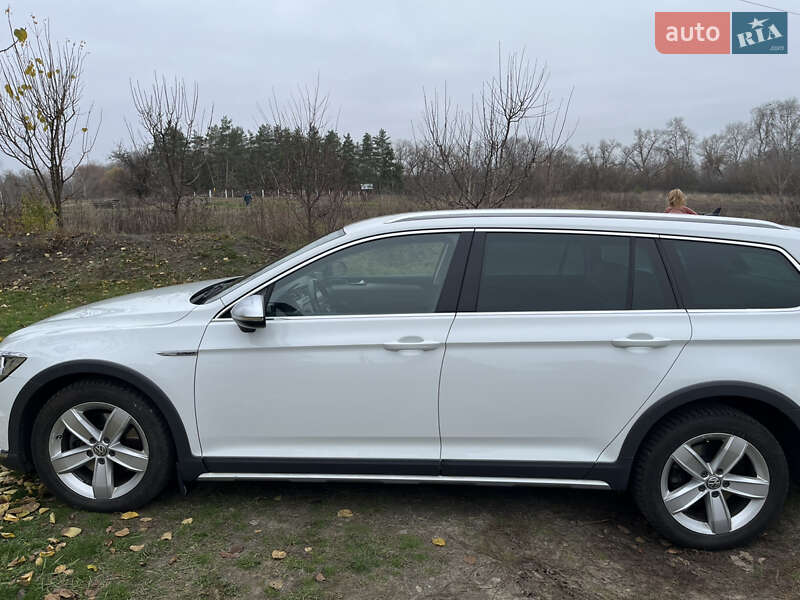 Универсал Volkswagen Passat 2017 в Ивано-Франковске