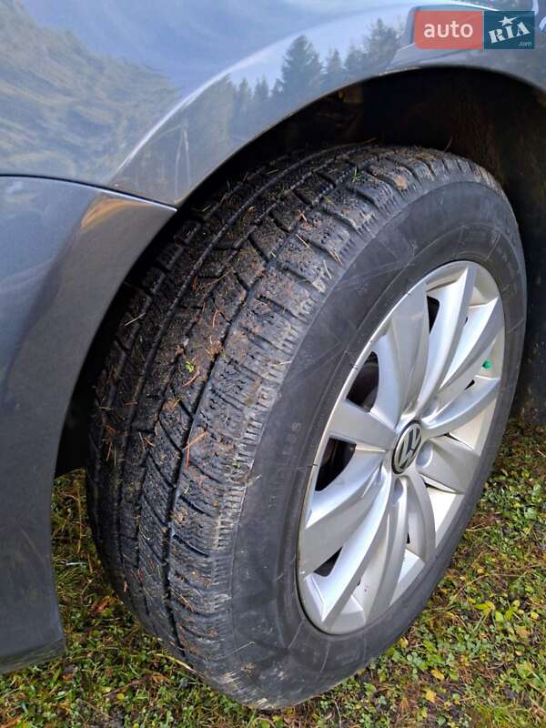 Універсал Volkswagen Passat 2011 в Івано-Франківську фото 2 Універсал Volkswagen Passat 2011 в Івано-Франківську