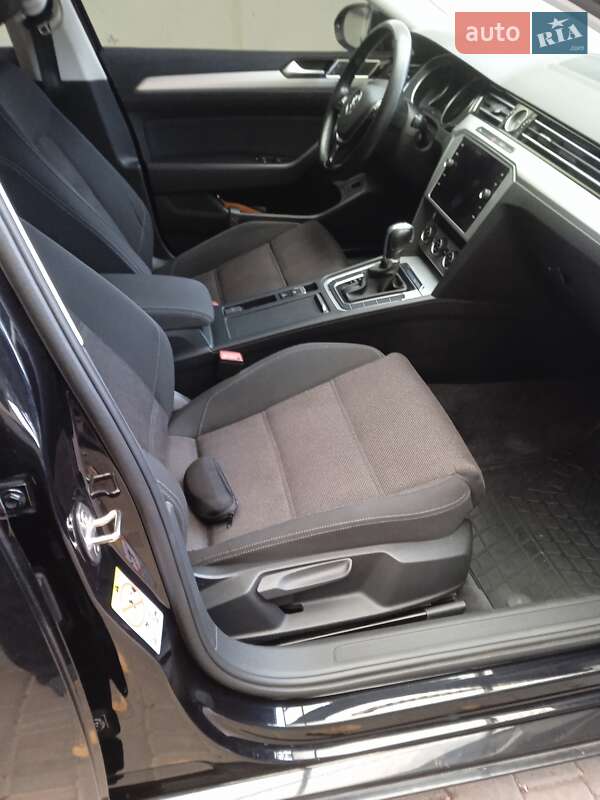 Универсал Volkswagen Passat 2018 в Днепре