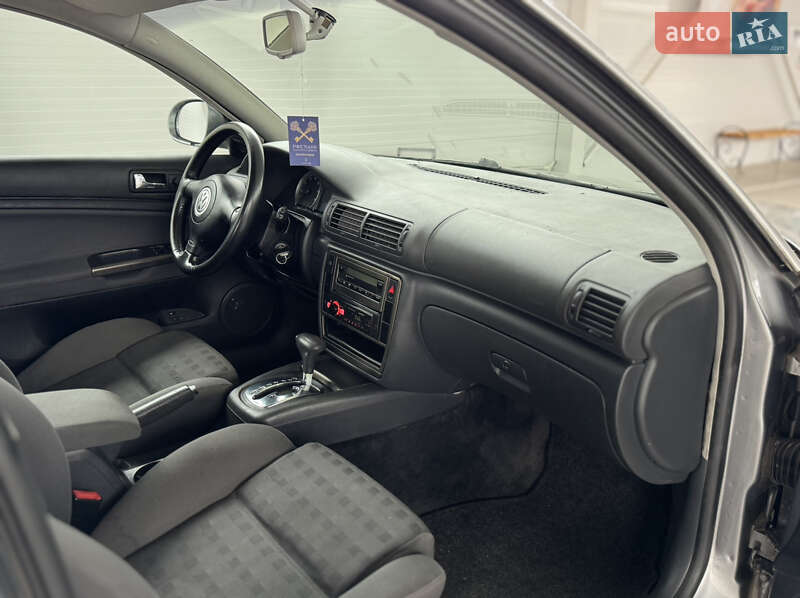 Универсал Volkswagen Passat 2004 в Ильинцах