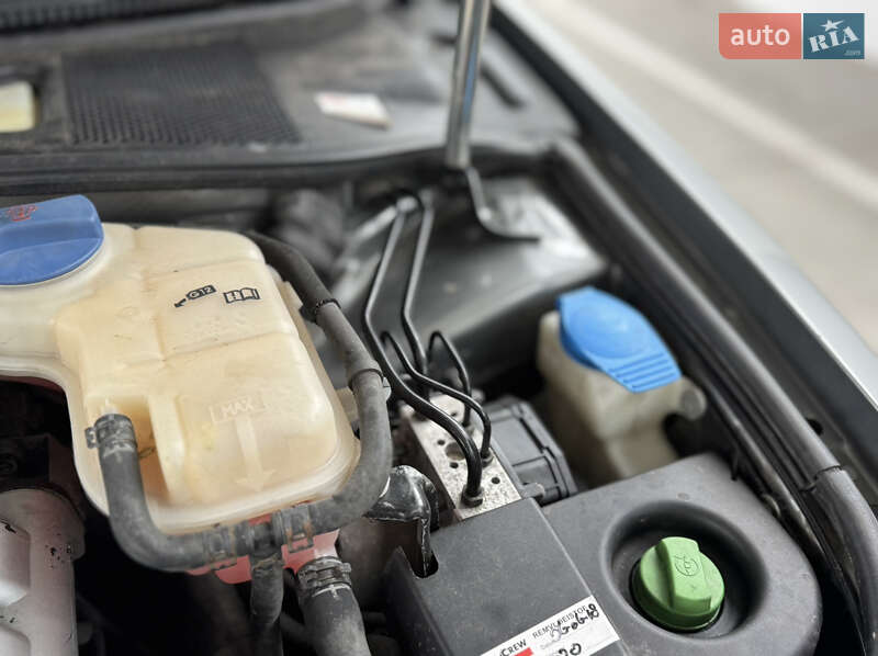 Универсал Volkswagen Passat 2004 в Ильинцах