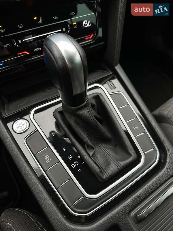 Универсал Volkswagen Passat 2021 в Белогородке