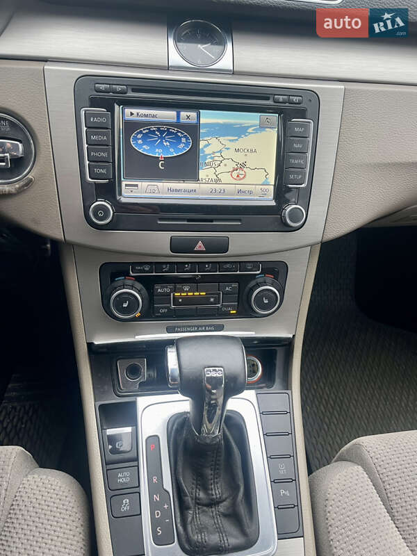 Седан Volkswagen Passat 2007 в Киеве