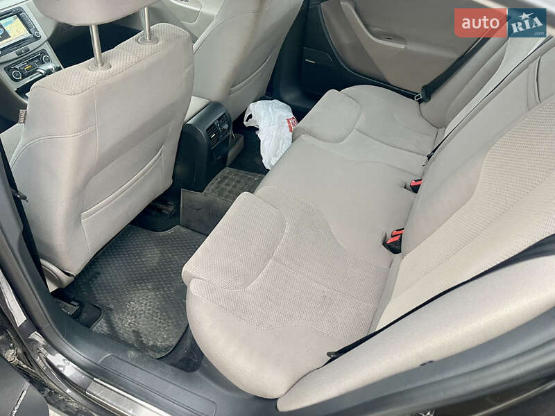 Седан Volkswagen Passat 2007 в Киеве