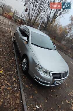 Седан Volkswagen Passat 2006 в Киеве