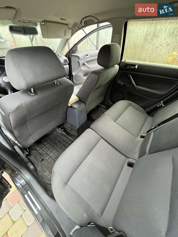 Универсал Volkswagen Passat 2003 в Белогорье