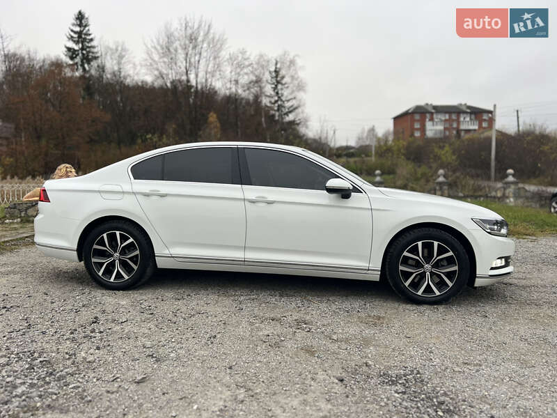 Седан Volkswagen Passat 2017 в Борщеве